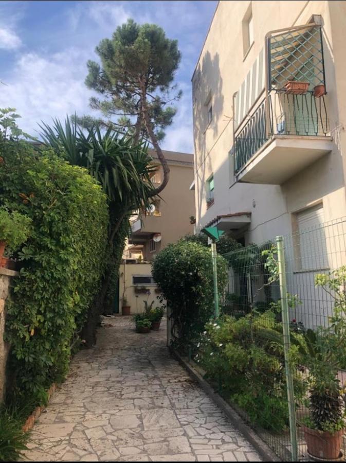 Puravida 2 Apartment Анцио Екстериор снимка